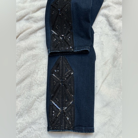 Chico’s Sequined Pull On Jegging Ankle Stretchy Denim Sequin Detail Hip & Ankles - Picture 4 of 10
